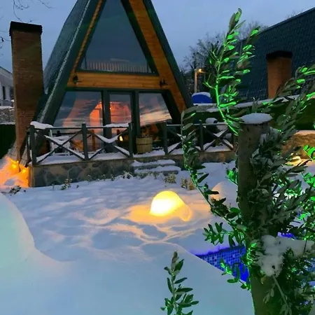 Marvelous Bungalow With Jacuzzi And Private Pool Surrounded By Nature In Sapanca *